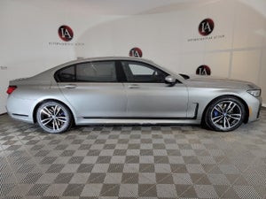 2021 BMW 7 Series M760i
