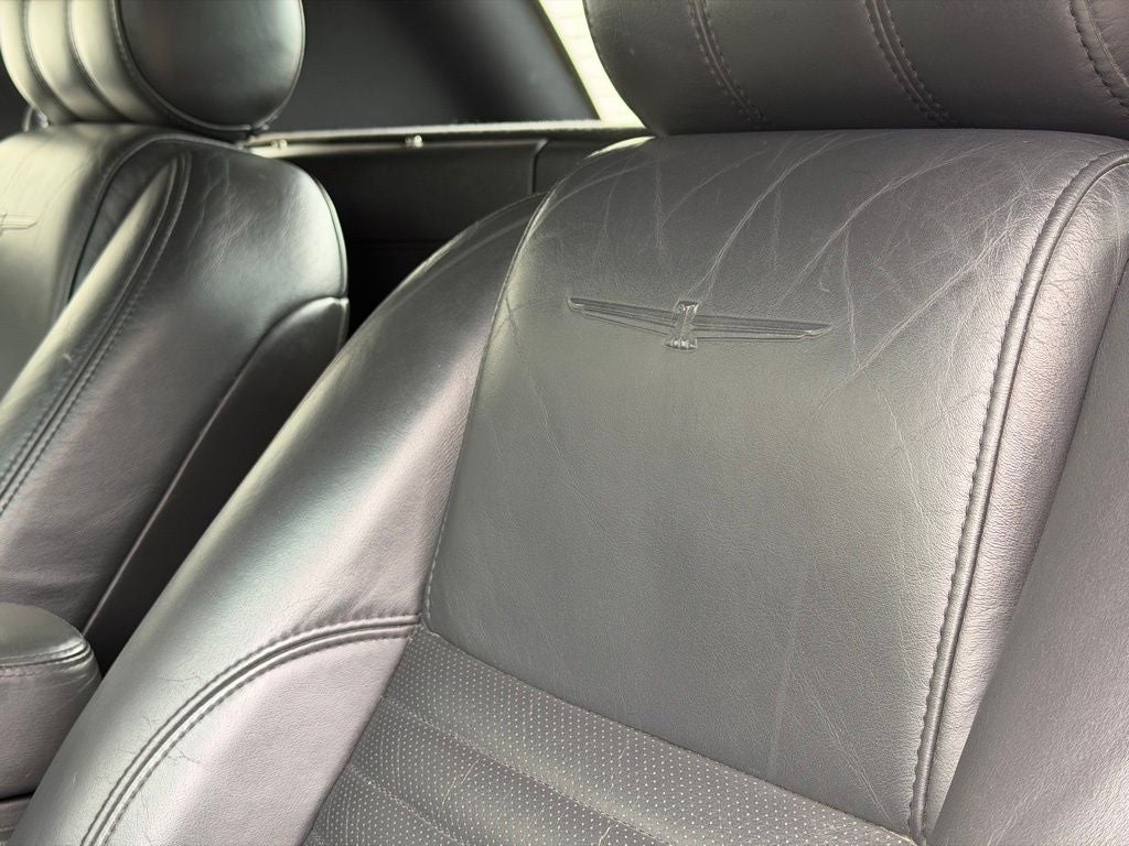 2002 Ford Thunderbird Base