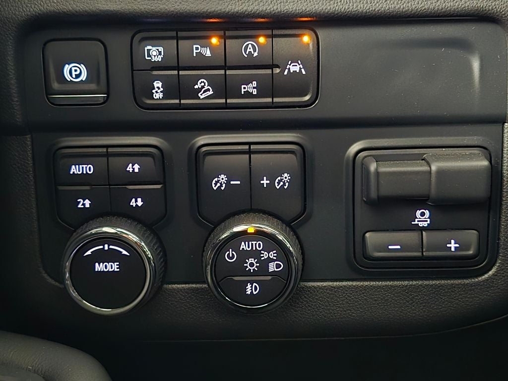 2025 Chevrolet Tahoe RST