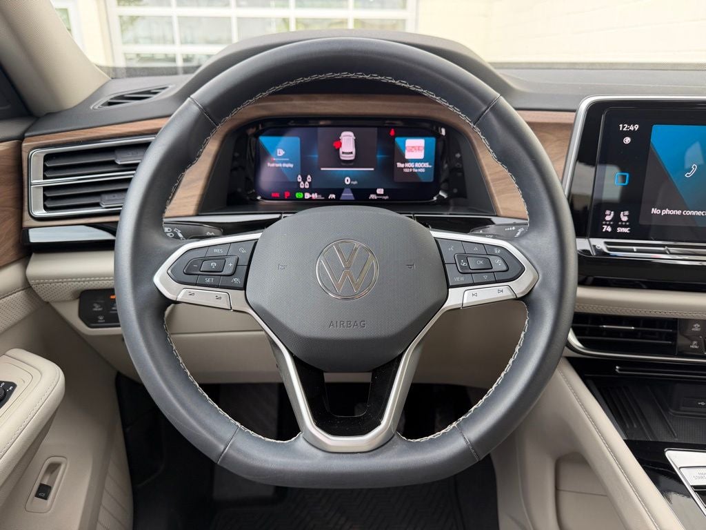2025 Volkswagen Atlas 2.0T SE w/Technology