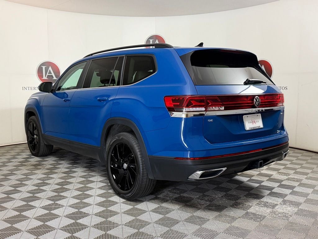 2025 Volkswagen Atlas 2.0T SE w/Technology