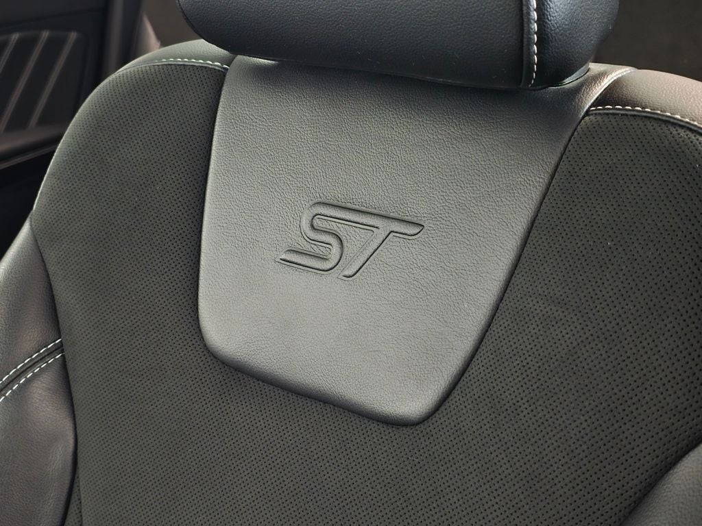 2020 Ford Edge ST