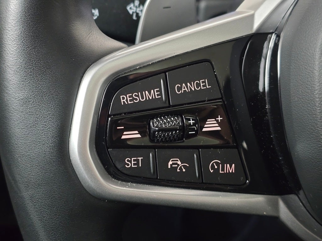 2025 BMW 3 Series 330i xDrive