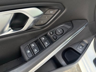 2025 BMW 3 Series 330i xDrive