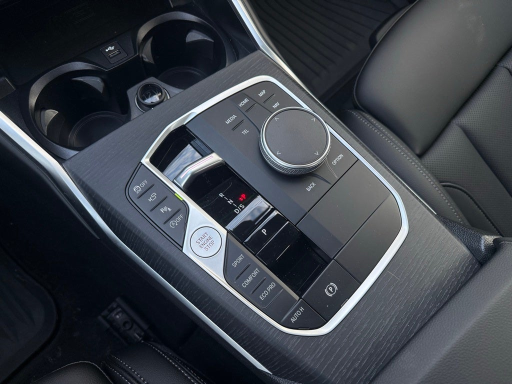 2025 BMW 3 Series 330i xDrive