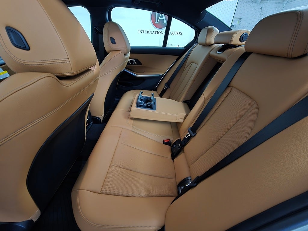 2025 BMW 3 Series 330i xDrive