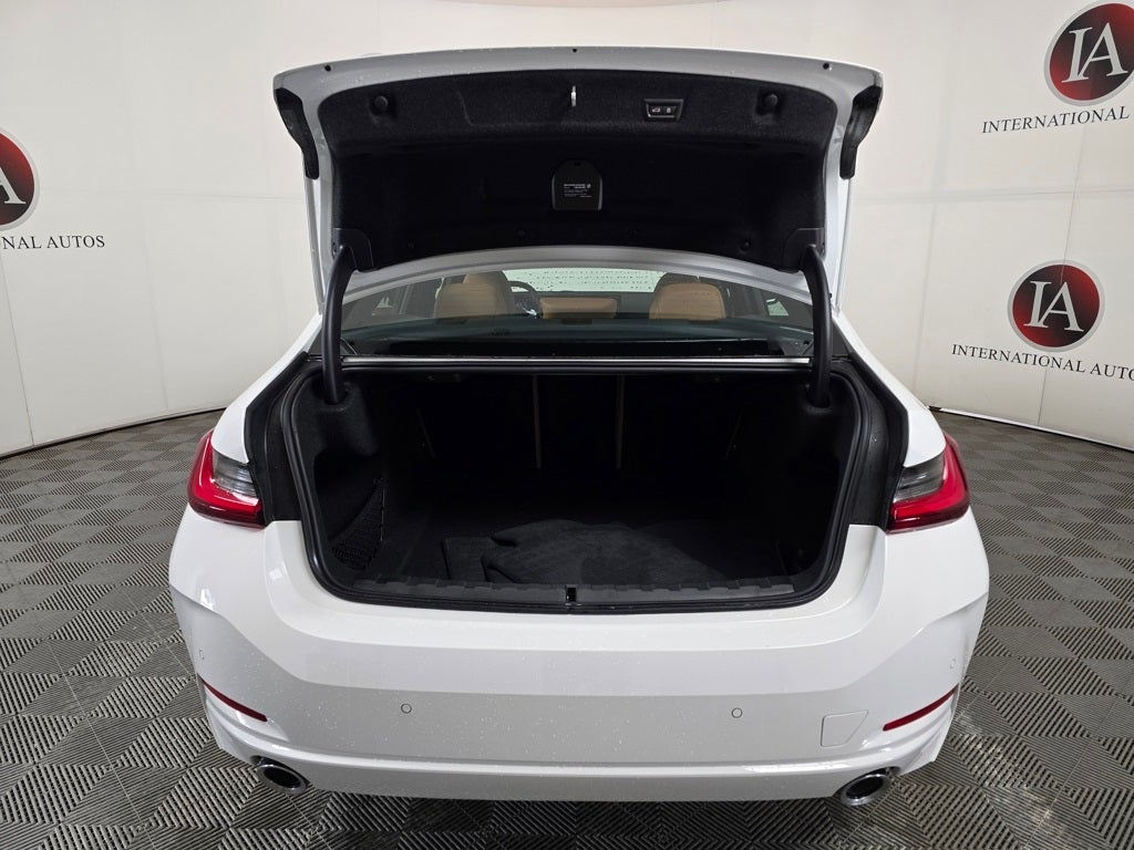 2025 BMW 3 Series 330i xDrive