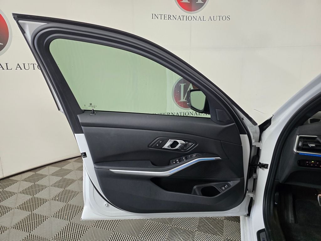 2024 BMW 3 Series 330i xDrive