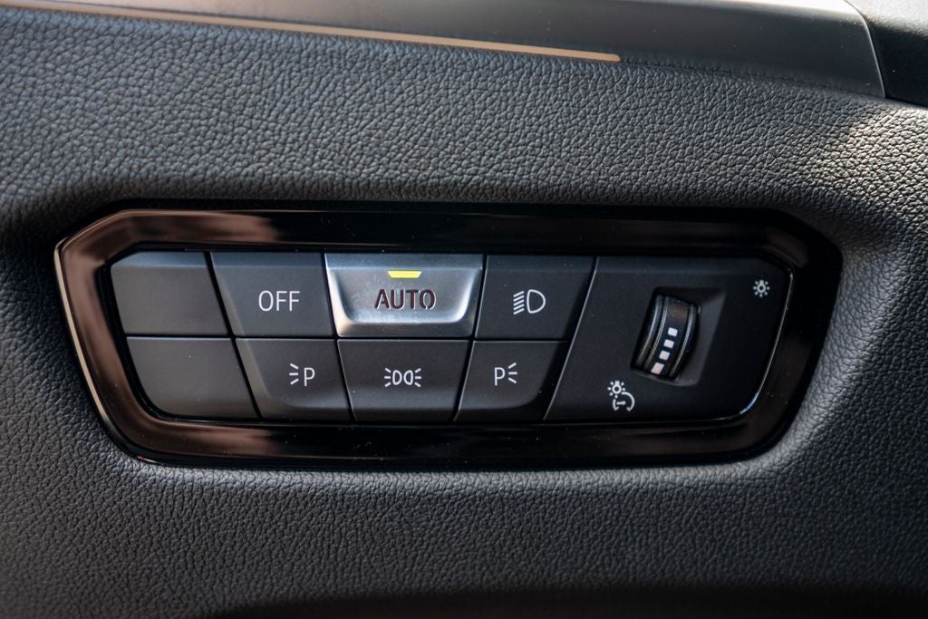 2023 BMW 3 Series 330i xDrive