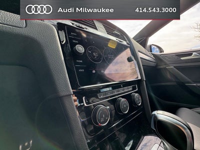 2019 Volkswagen Golf GTI SE