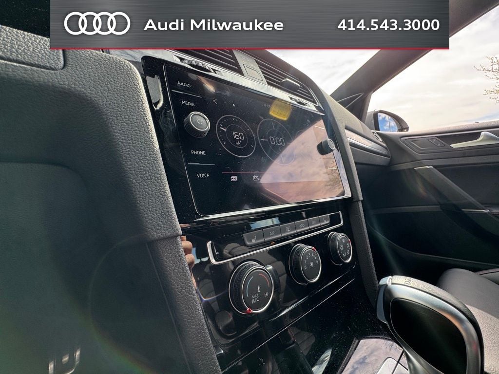 2019 Volkswagen Golf GTI SE
