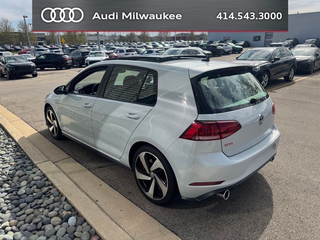 2019 Volkswagen Golf GTI SE