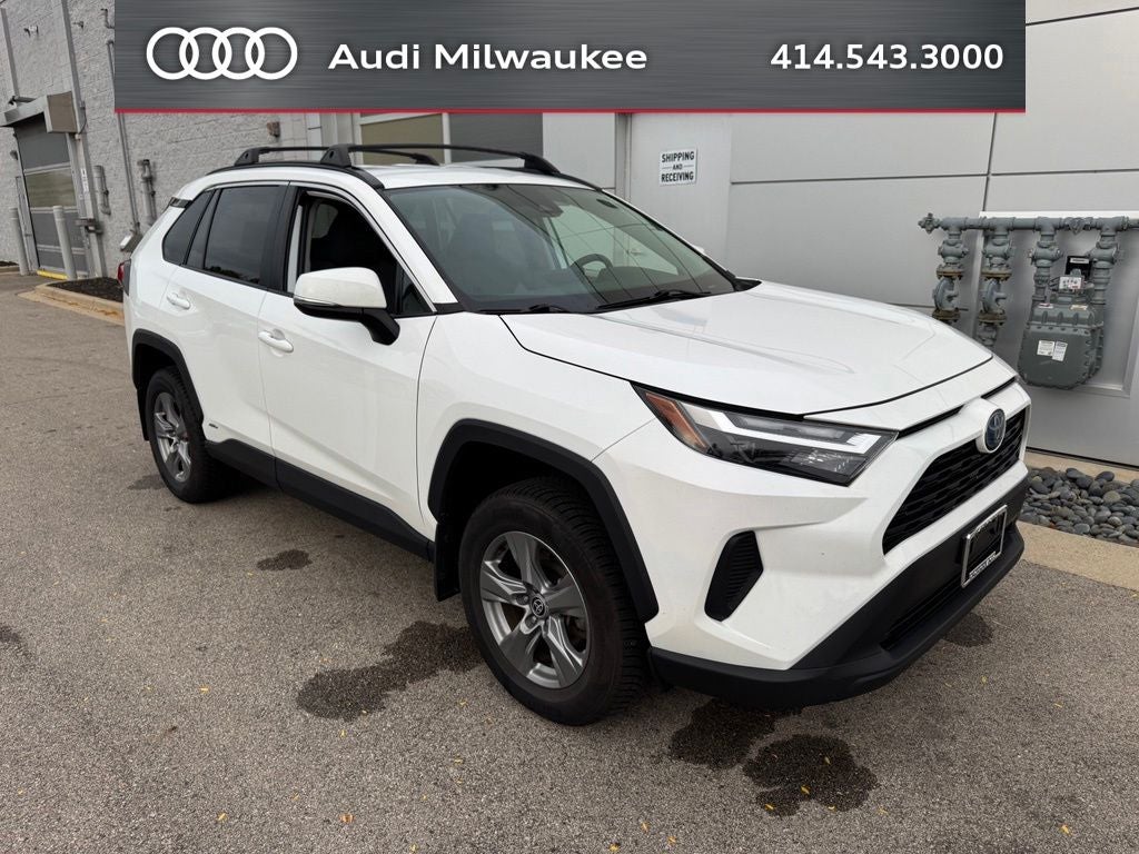 2022 Toyota RAV4 Hybrid XLE