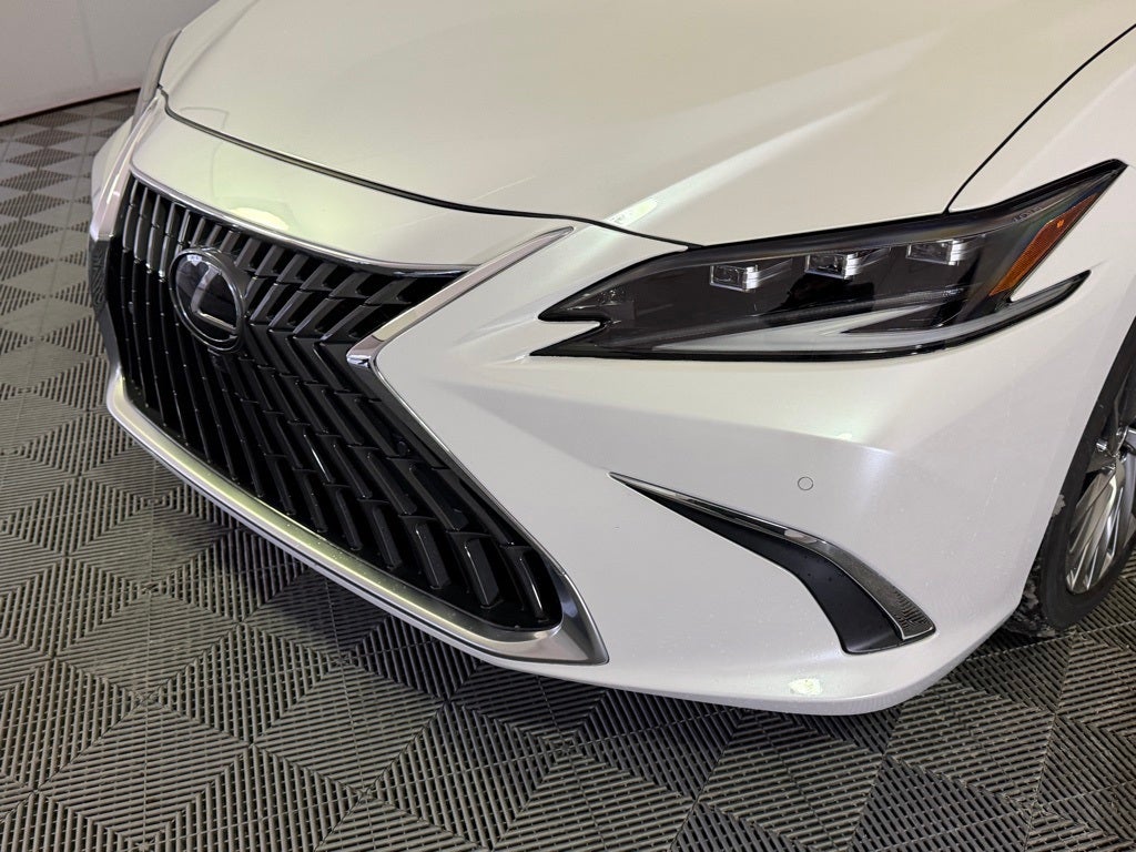 2023 Lexus ES 350 Ultra Luxury