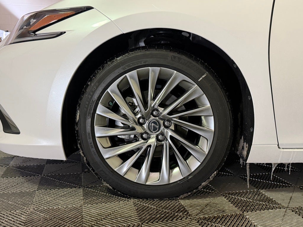 2023 Lexus ES 350 Ultra Luxury