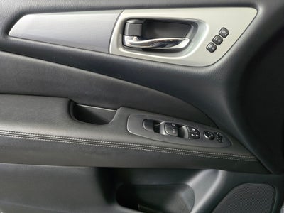 2019 Nissan Pathfinder SL