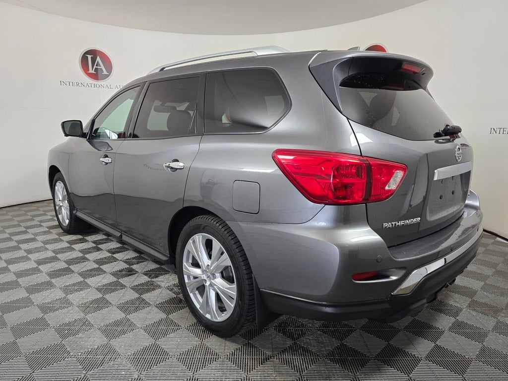 2019 Nissan Pathfinder SL