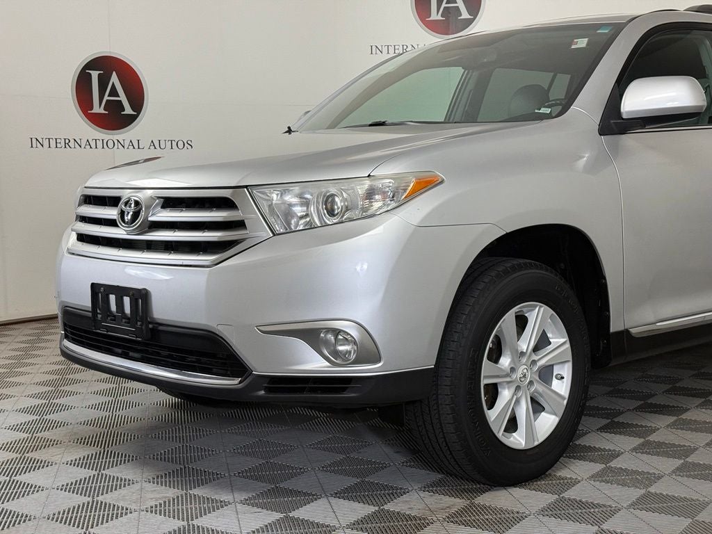 2012 Toyota Highlander SE