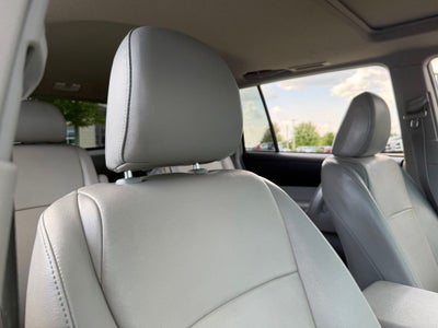2012 Toyota Highlander SE