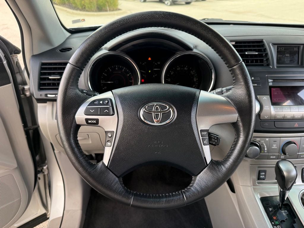 2012 Toyota Highlander SE