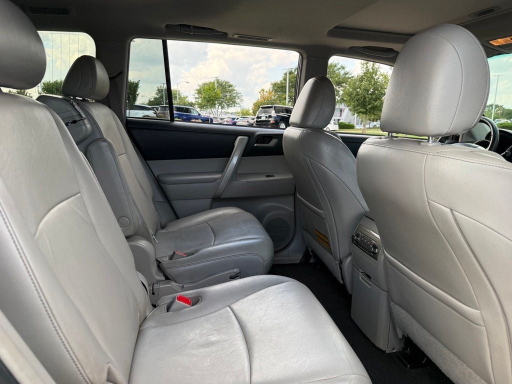 2012 Toyota Highlander SE