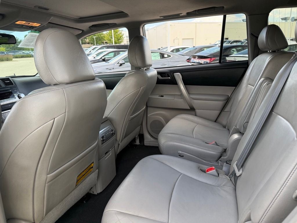 2012 Toyota Highlander SE