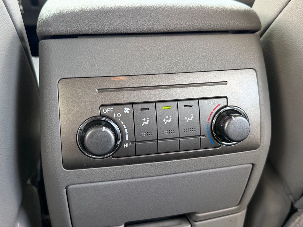 2012 Toyota Highlander SE