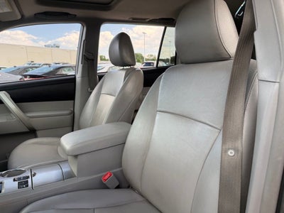 2012 Toyota Highlander SE