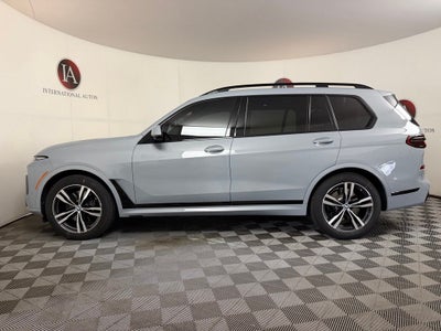 2025 BMW X7 xDrive40i