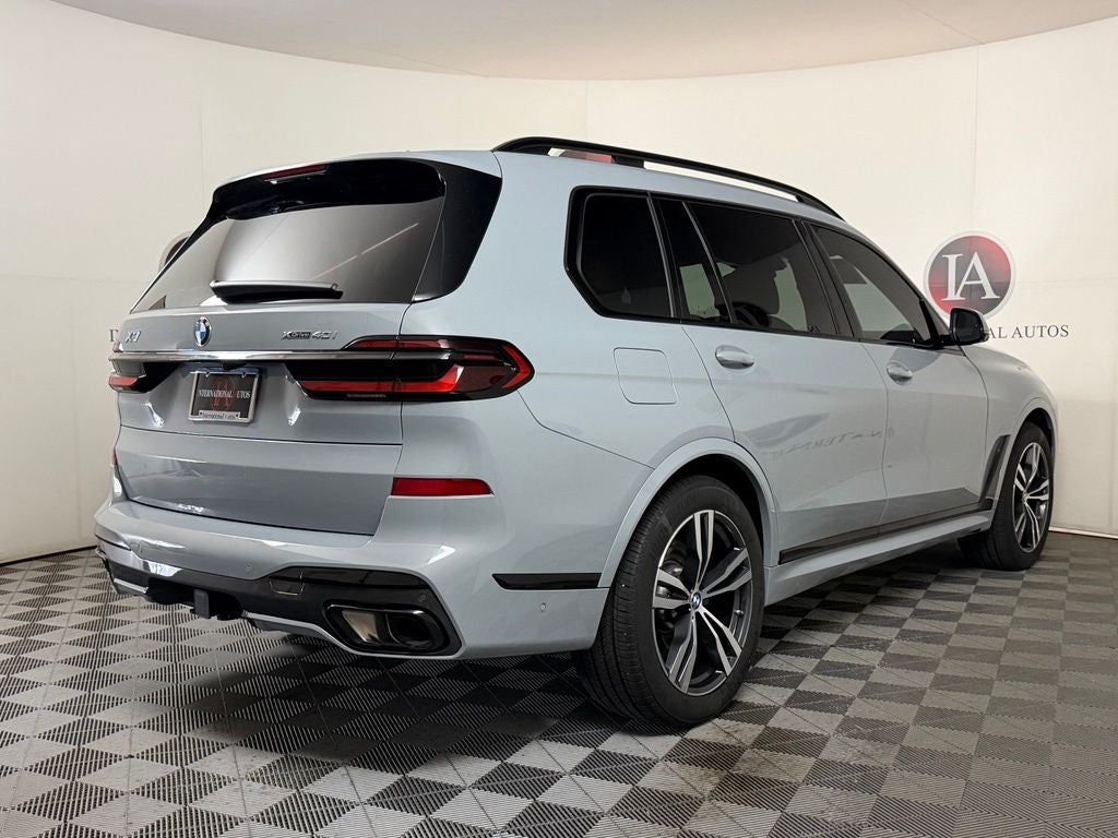 2025 BMW X7 xDrive40i