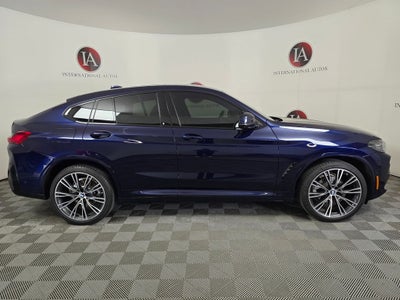 2023 BMW X4 xDrive30i