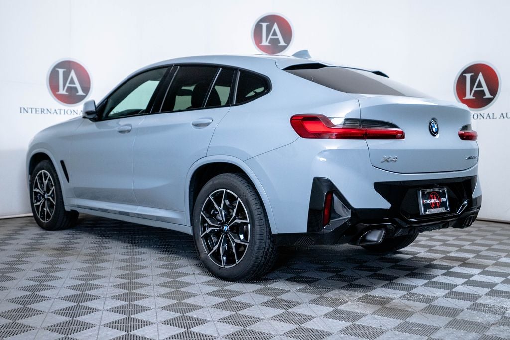 2023 BMW X4 xDrive30i