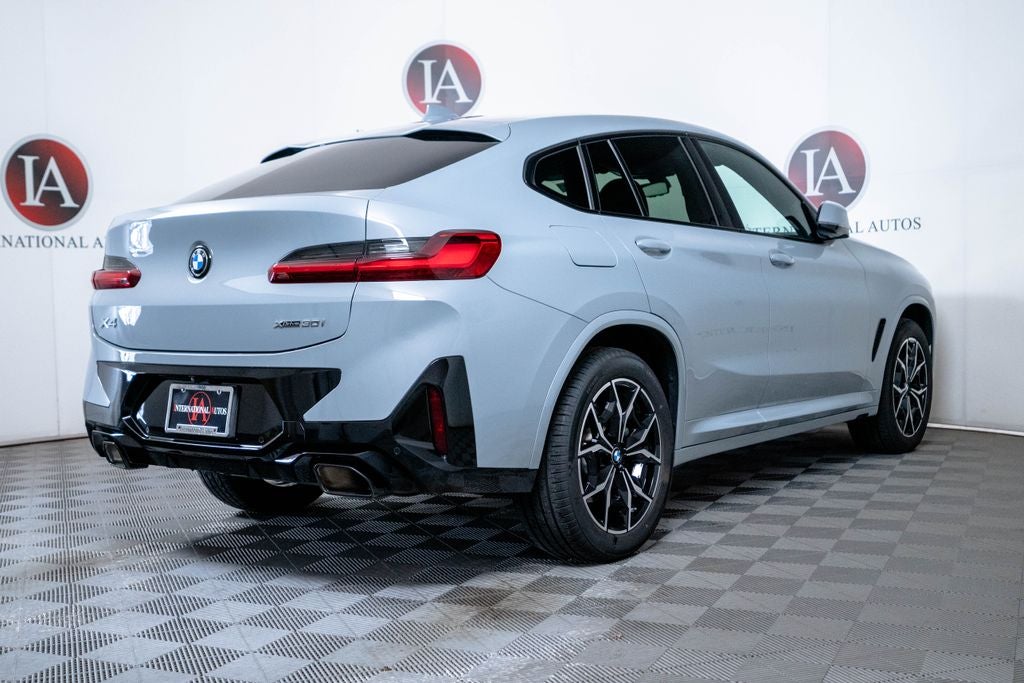 2023 BMW X4 xDrive30i