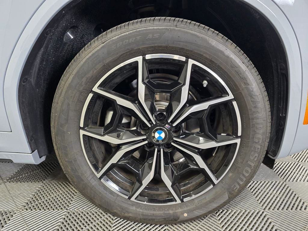2023 BMW X4 xDrive30i