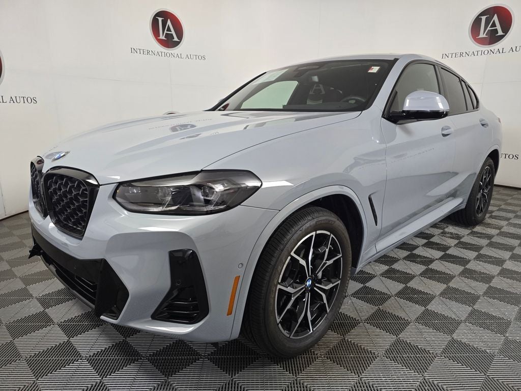 2023 BMW X4 xDrive30i