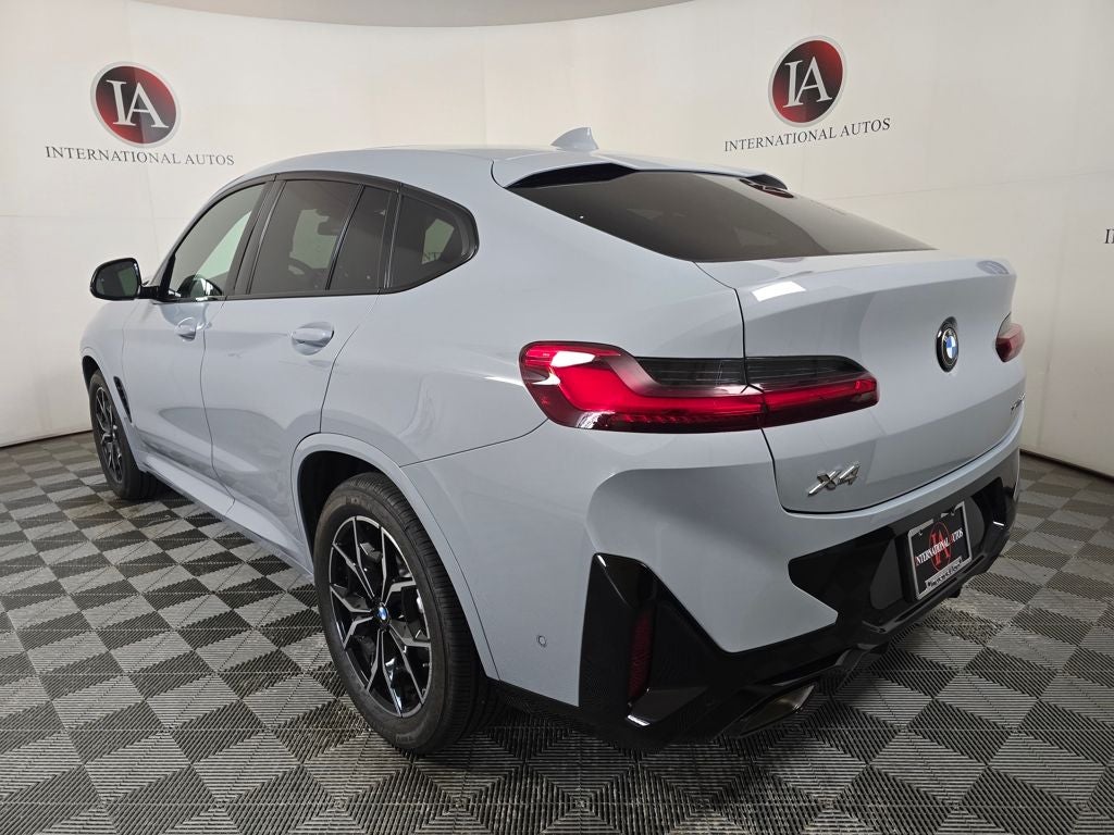 2023 BMW X4 xDrive30i