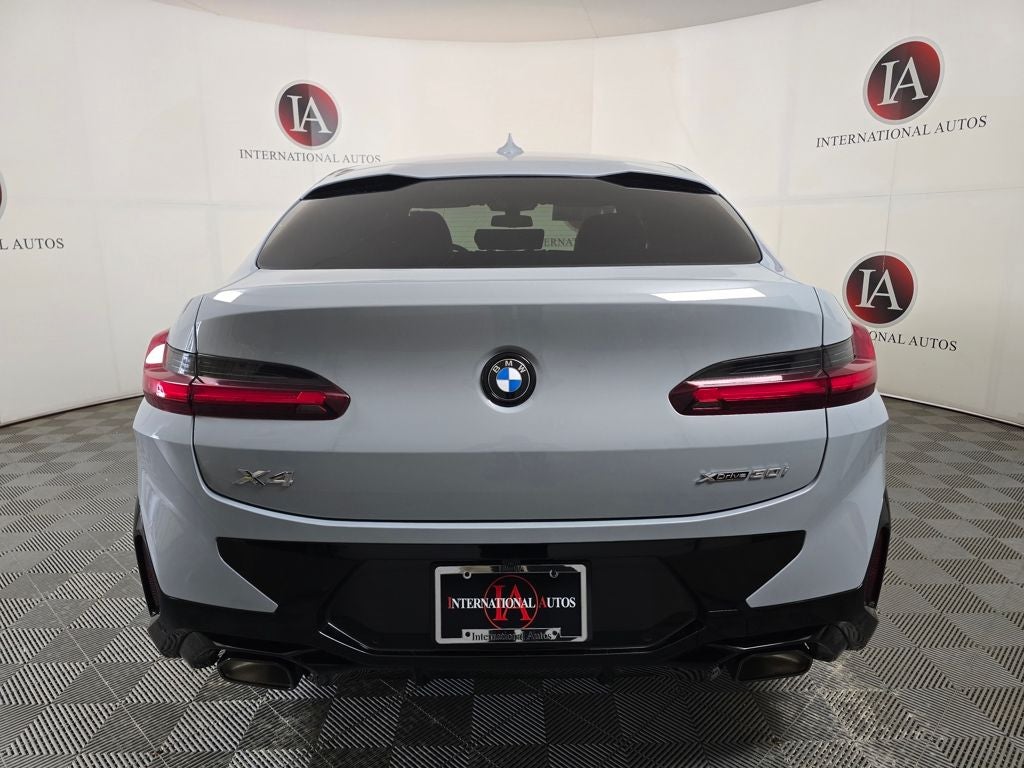 2023 BMW X4 xDrive30i