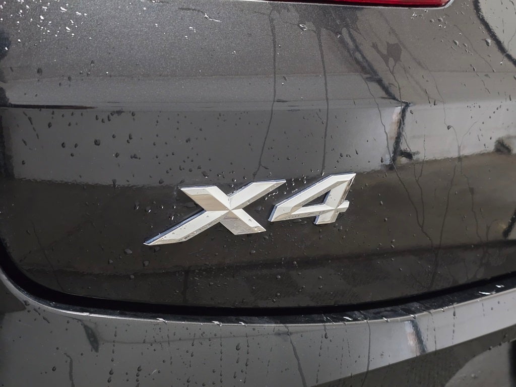 2023 BMW X4 xDrive30i