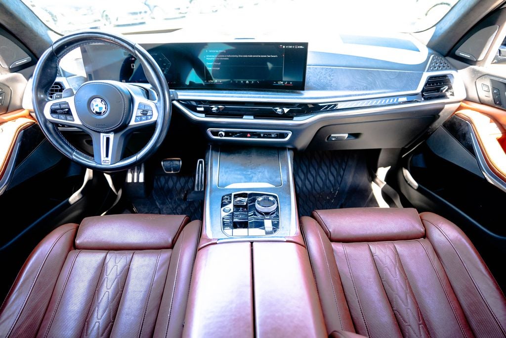 2024 BMW X7 M60i