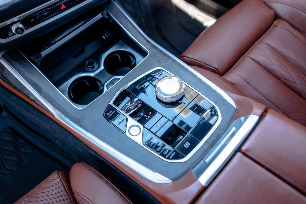2024 BMW X7 M60i