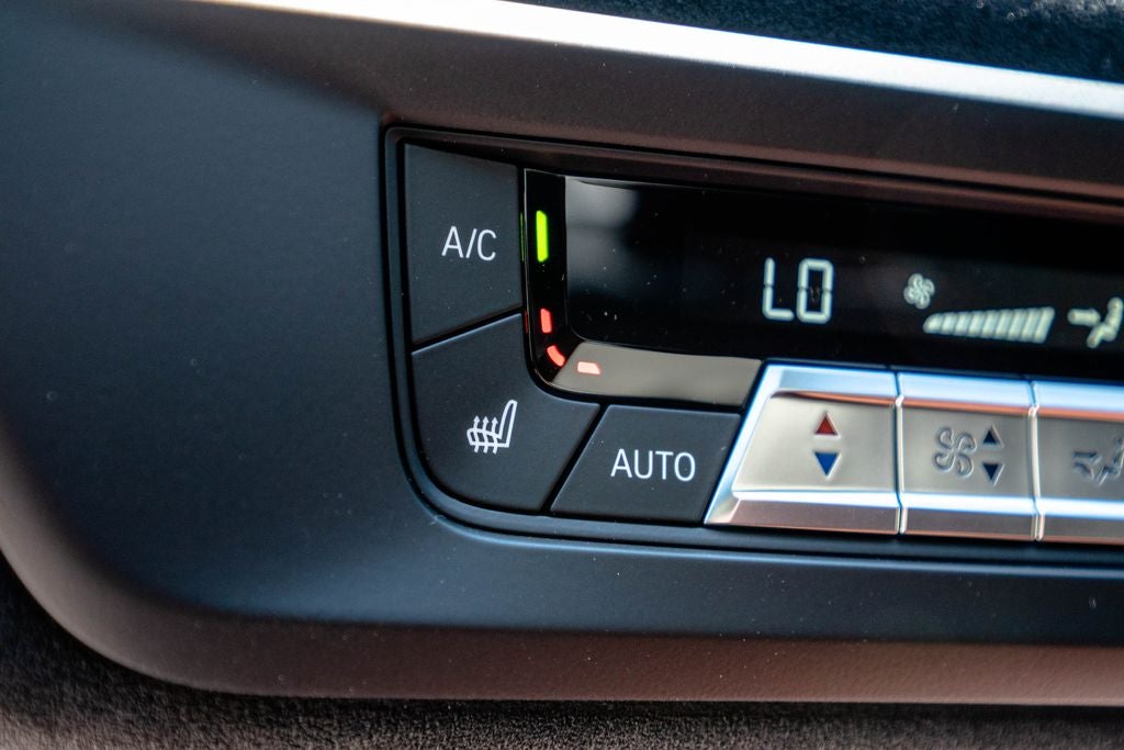 2024 BMW X7 M60i