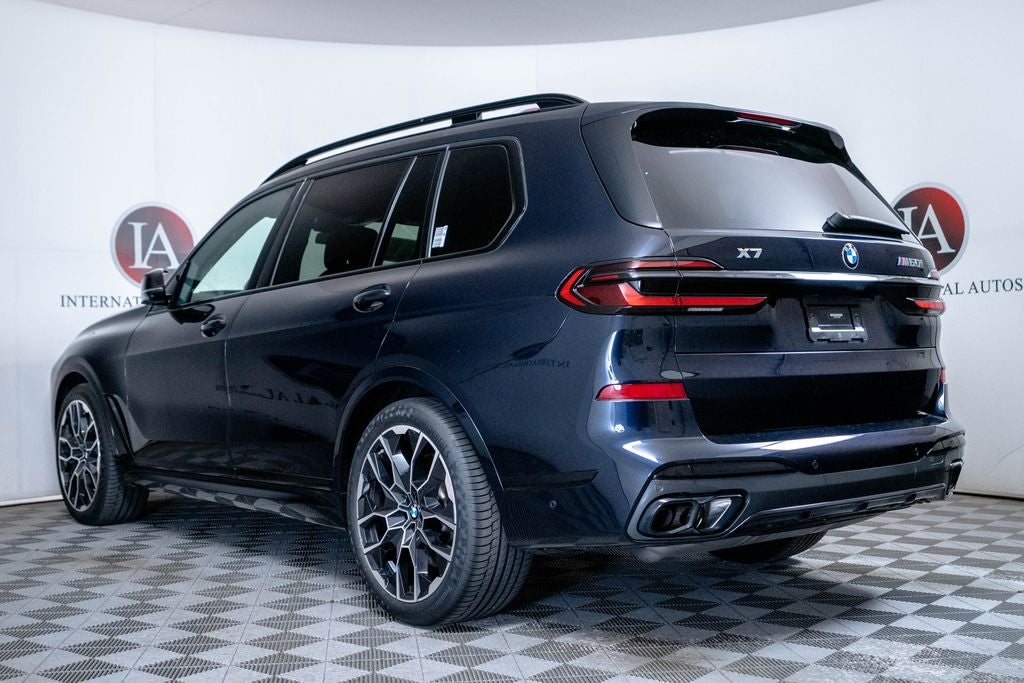 2024 BMW X7 M60i