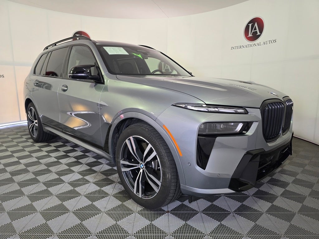 2024 BMW X7 M60i