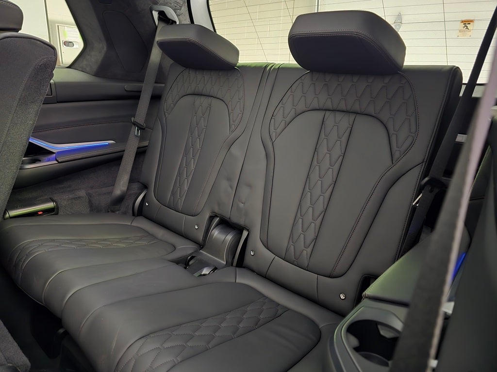 2024 BMW X7 M60i