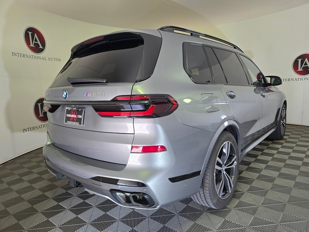 2024 BMW X7 M60i