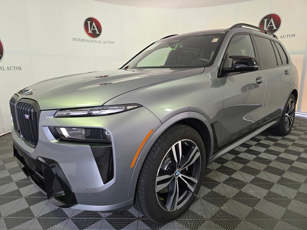 2024 BMW X7 M60i