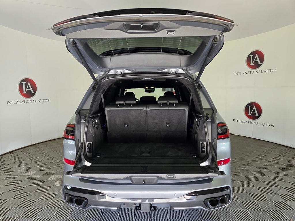 2024 BMW X7 M60i