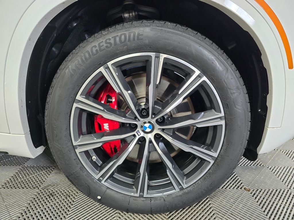 2024 BMW X5 M60i
