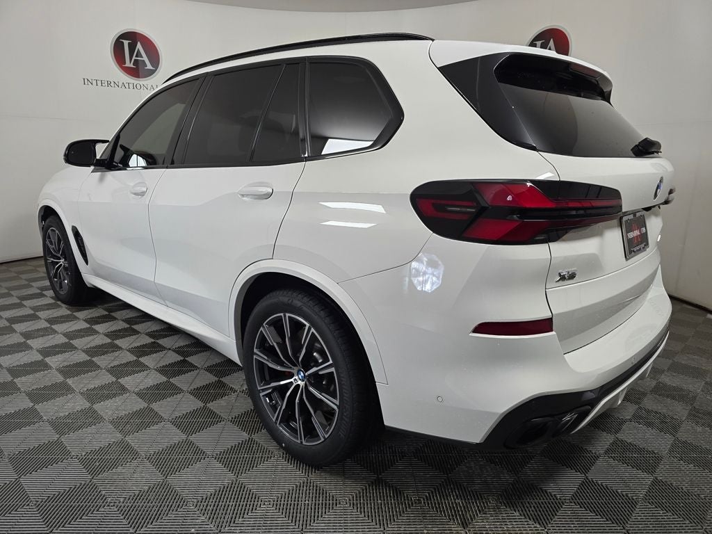 2024 BMW X5 M60i