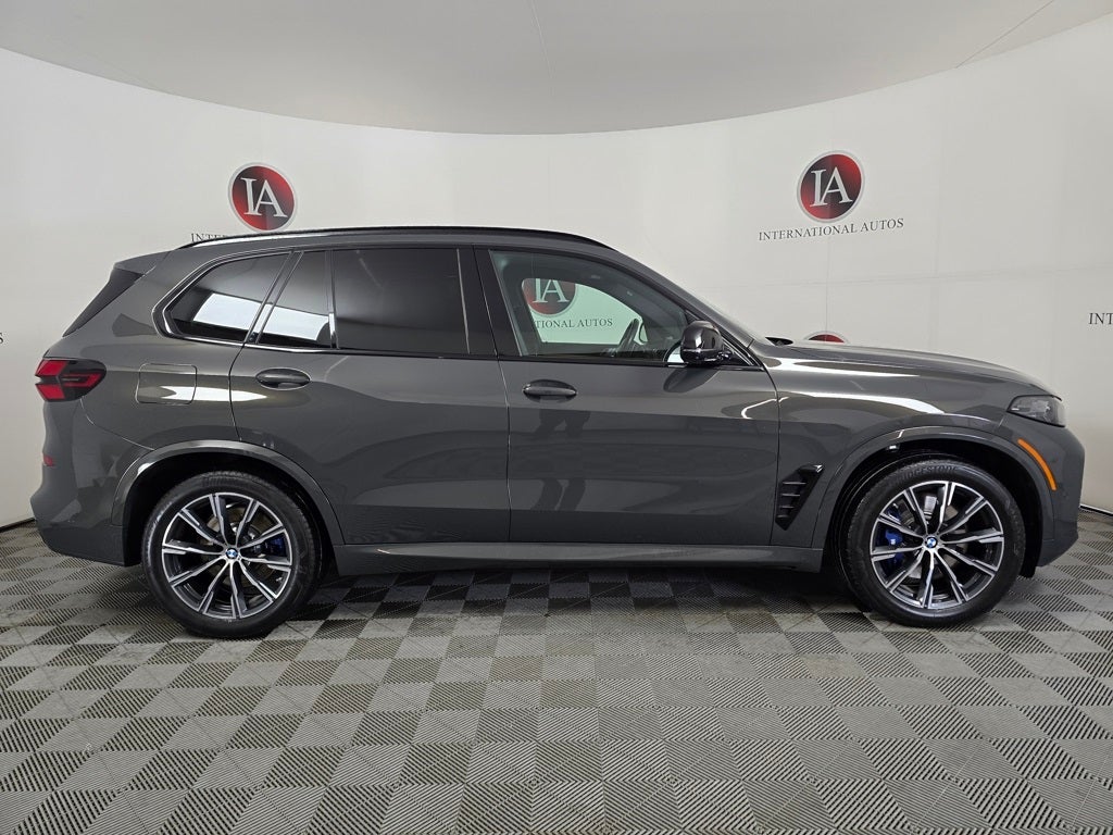 2024 BMW X5 M60i